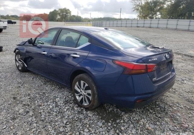 نيسان ألتيما